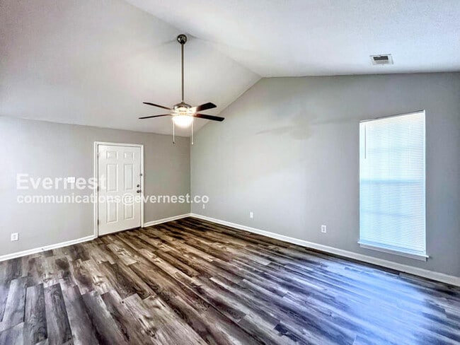 Building Photo - 6205 Somerset Cove
