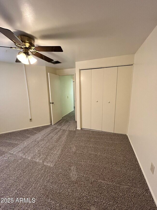 Building Photo - 2120 N Yucca Ct