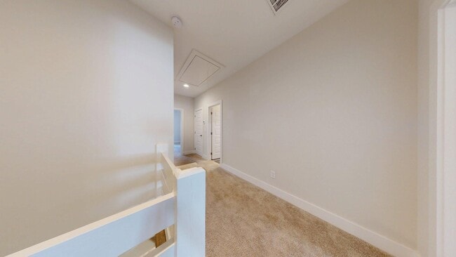 Building Photo - Owens Crossing Townhome