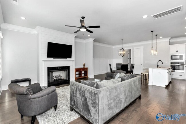 Building Photo - 308 Hay Rake Dr