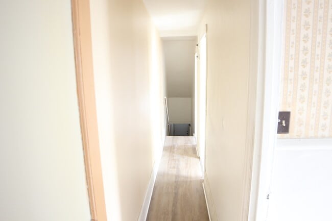 Building Photo - 1135 Oak St