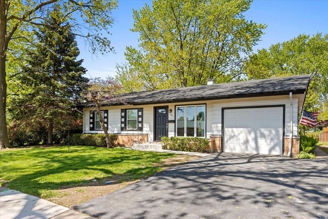 Building Photo - 102 Ridgewood Rd