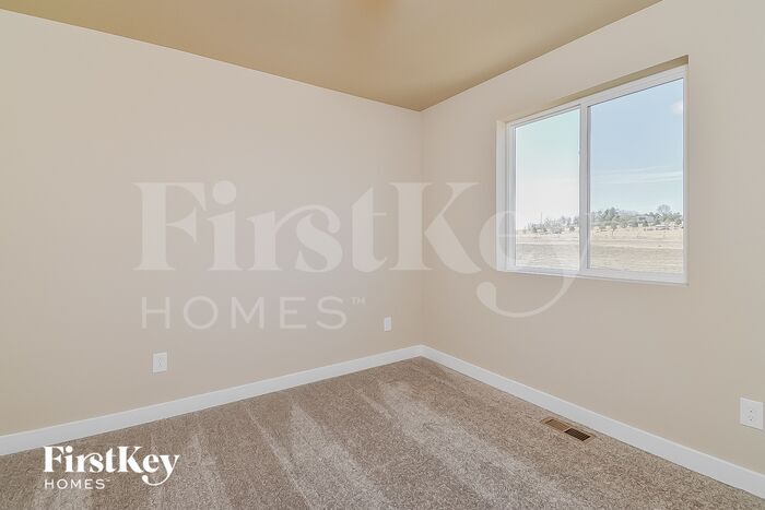 Building Photo - 10487 Horton Dr