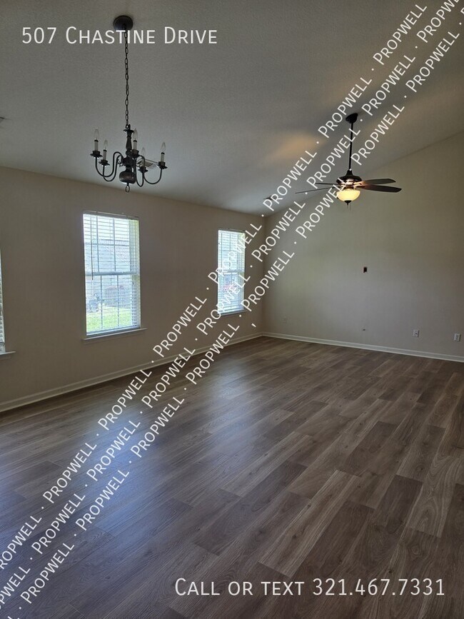Building Photo - 507 Chastine Dr