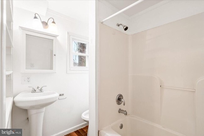 Building Photo - 2060 Flag Marsh Rd