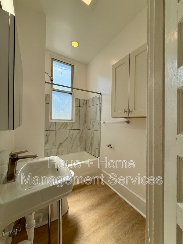 Building Photo - 906 Penn Ave