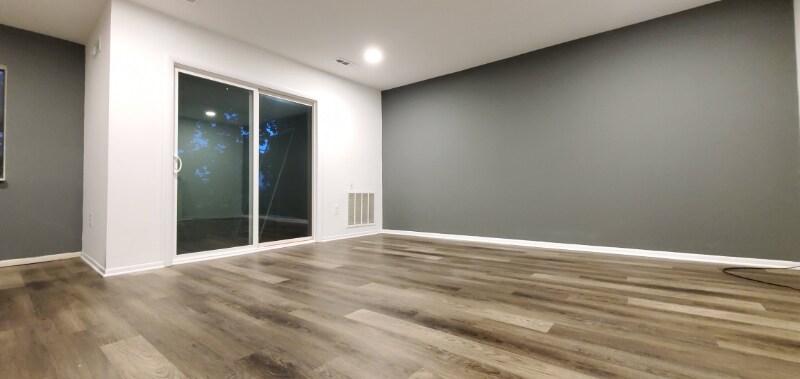 Building Photo - 707 Meadowview Ln