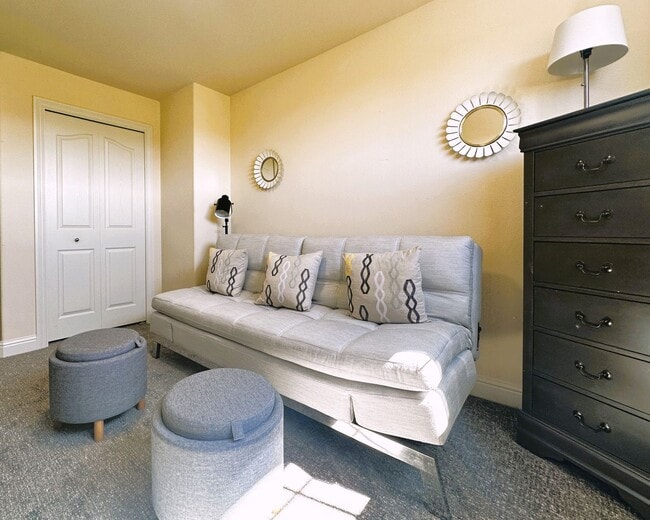 Building Photo - 234 Windsor River Rd