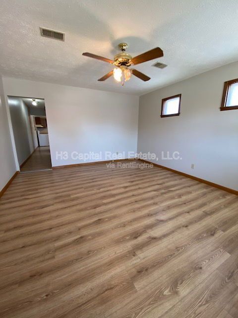 Building Photo - 2011 Harris