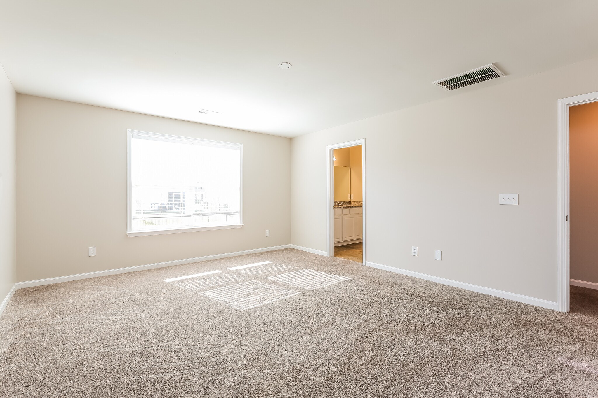 Building Photo - 415 Pollyanna Dr