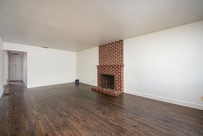 Building Photo - 1757 Wakefield Way