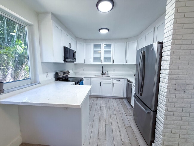 Building Photo - 2823 Polk St