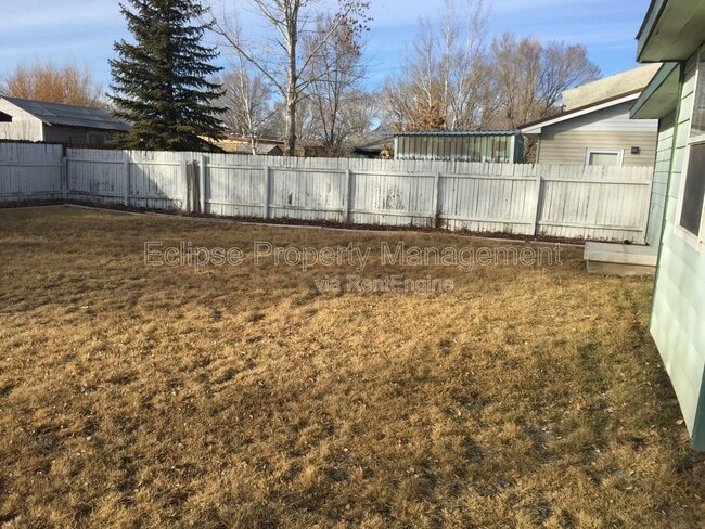 Building Photo - 707 Lee Dr