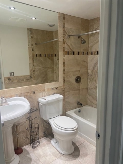 Building Photo - 909 Pine St