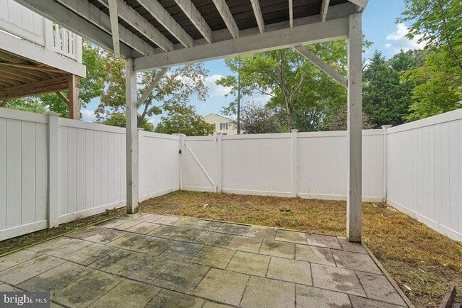 Building Photo - 7728 Lexington Ct