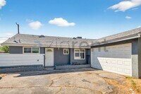 Building Photo - 45463 Foxton Ave