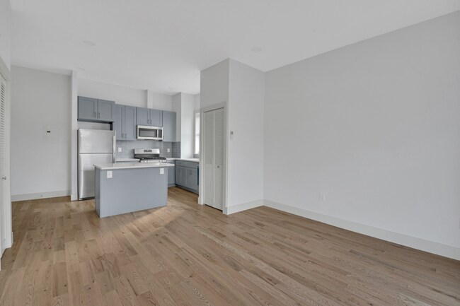 Building Photo - 155 25th St