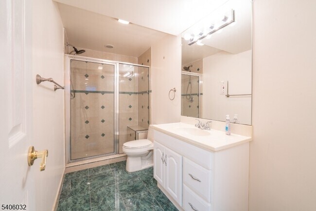 Building Photo - 23 Hansom Rd