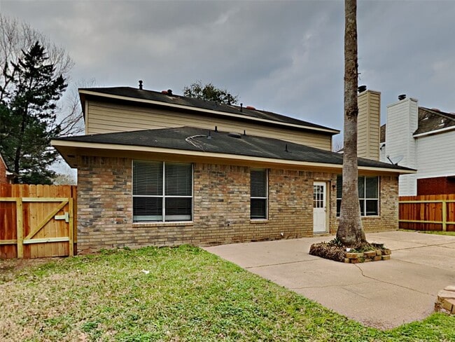 Building Photo - 2903 Linda Dr