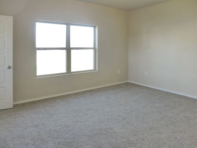 Building Photo - 10807 Fox Trot Way