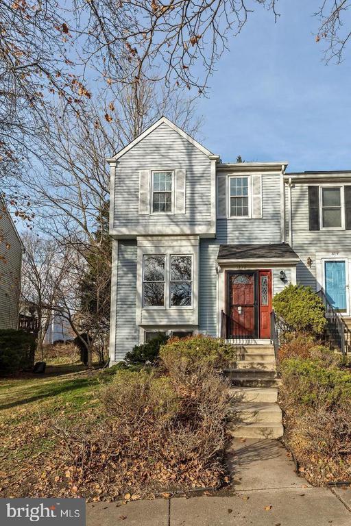 Building Photo - 3816 Bonnybridge Pl