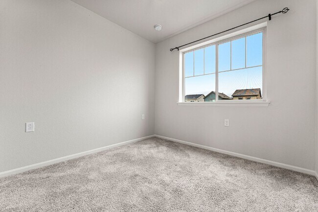 Building Photo - Charming 3-Bedroom Home in Thornton with Spacious Layout and Modern Amenities!