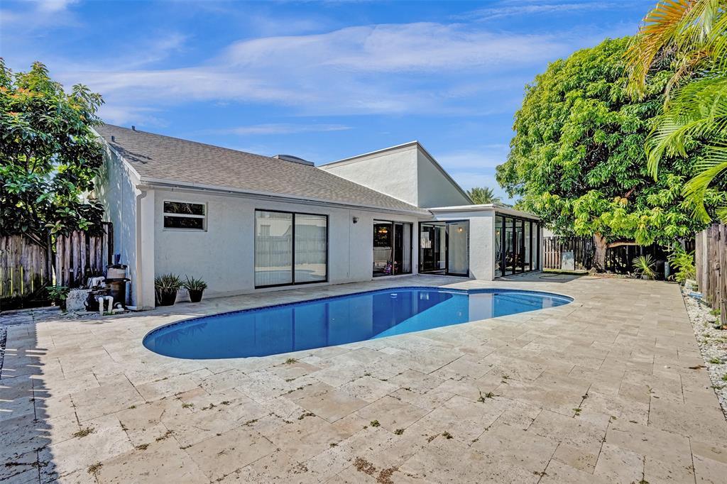 Building Photo - 7471 NW 35th Ct