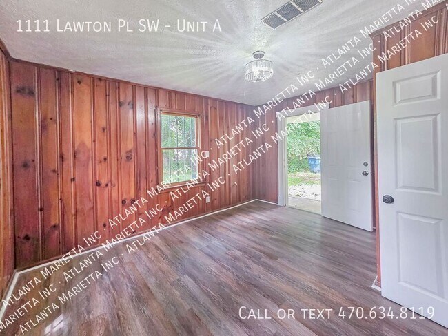Building Photo - 1111 Lawton Pl SW