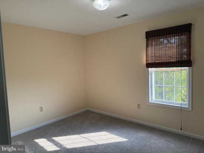 Building Photo - 51 Crystal Hill Ct