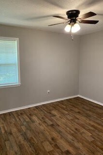 Building Photo - 804 E 4th St