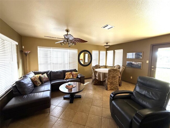 Building Photo - 2035 Borchert Loop