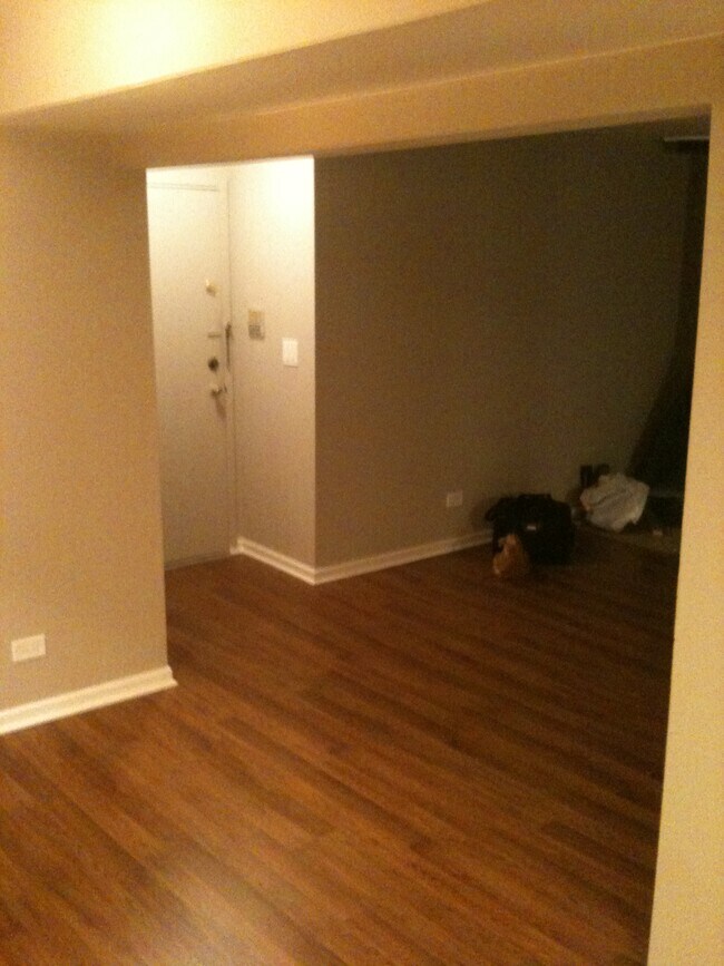 Building Photo - 725 Limerick Ln