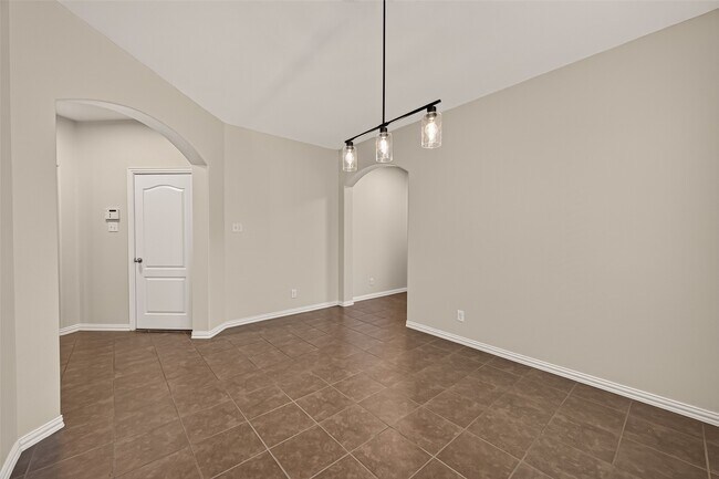 Building Photo - 6123 Carver Pines Dr