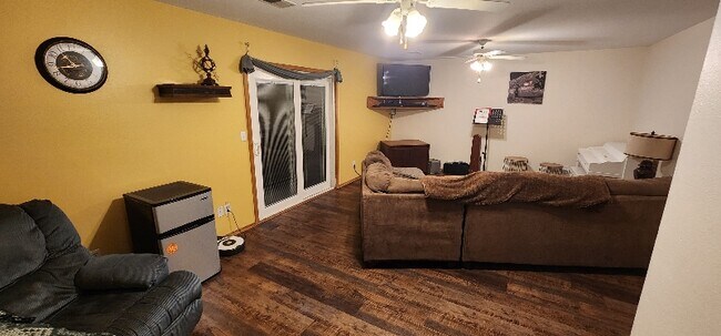 Building Photo - 123 49th Ave Ct