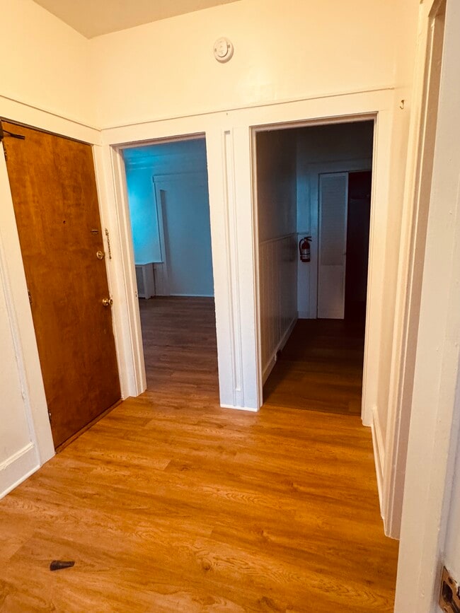 Building Photo - 183 Broad St