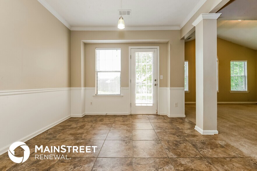 Building Photo - 437 Summer Hill Cir