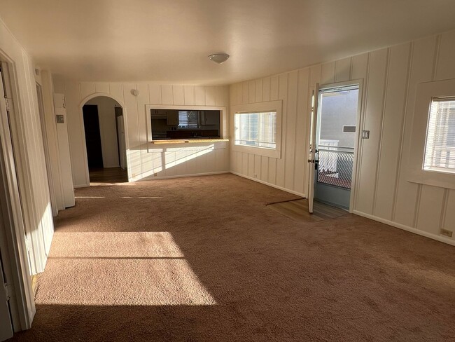 Building Photo - 486 Trinidad St