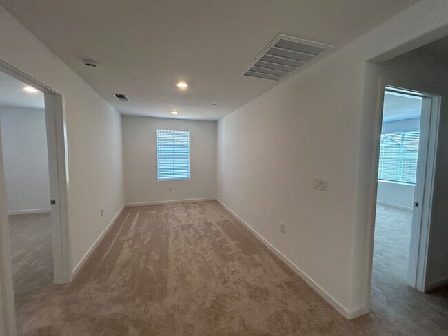 Building Photo - Brand New Build in Great Location and New ...