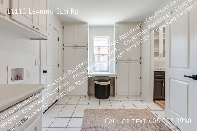 Building Photo - 11113 Leaning Elm Rd