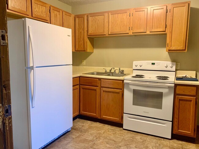 Building Photo - 347 E Market St