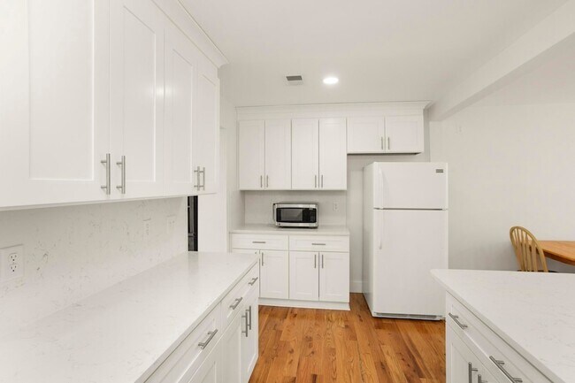 Building Photo - 312 Paragon Mills Rd