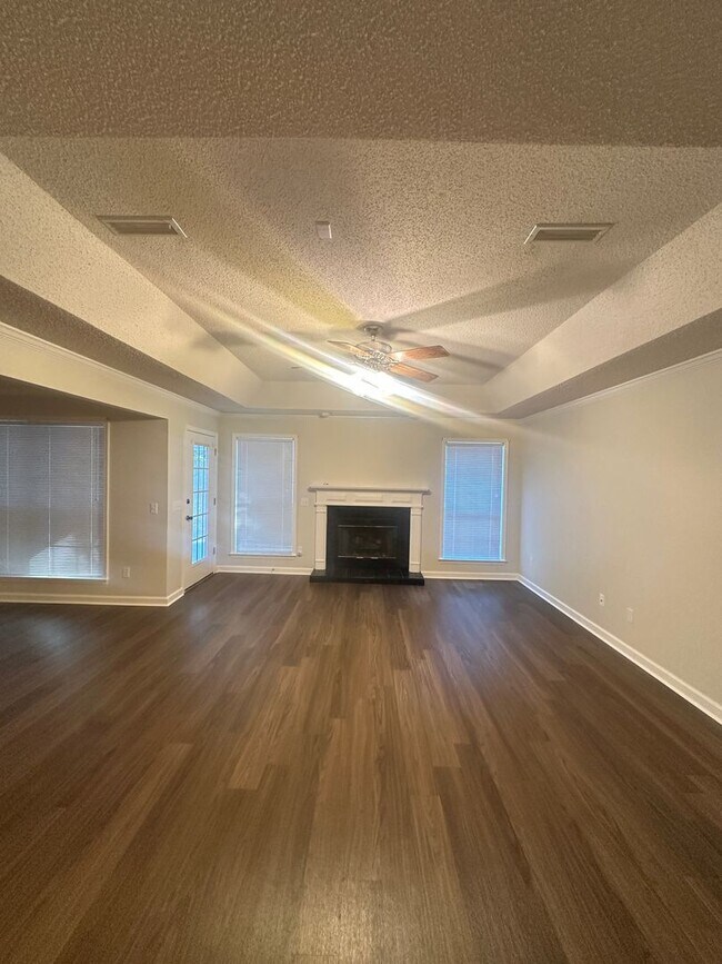 Building Photo - Enterprise!!!  LVP FLOORING~!!!!