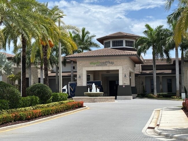 Building Photo - Great Condo unit in Doral