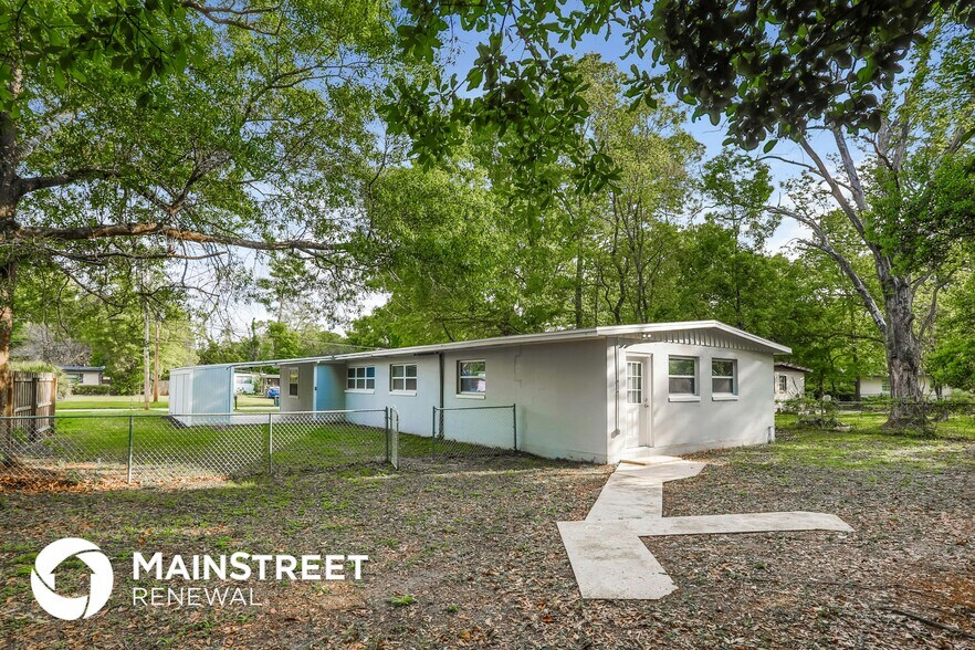 Building Photo - 6924 Clovis Rd