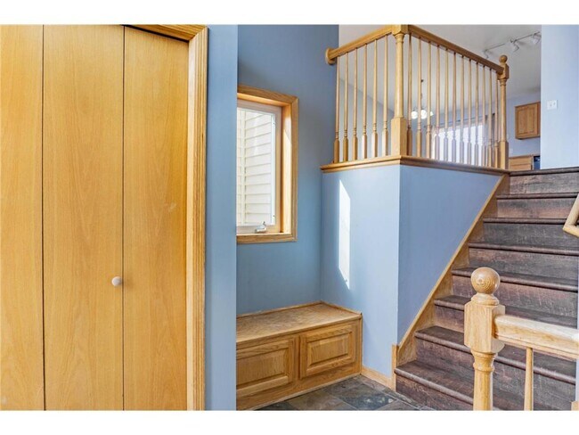 Building Photo - 211X Blake Ave