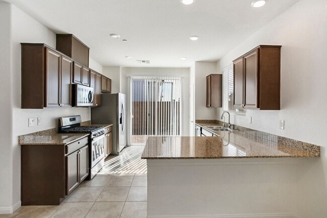 Building Photo - Beautiful 3 Bedroom Single Story West Vegas Home