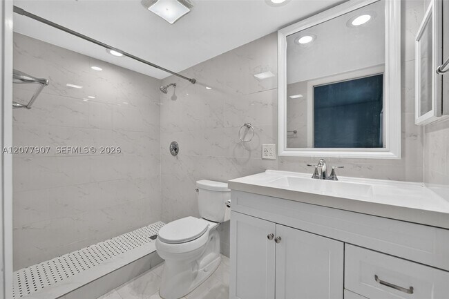 Building Photo - 8415 SW 107th Ave