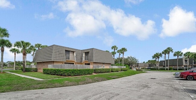 Building Photo - 2439 24th Way