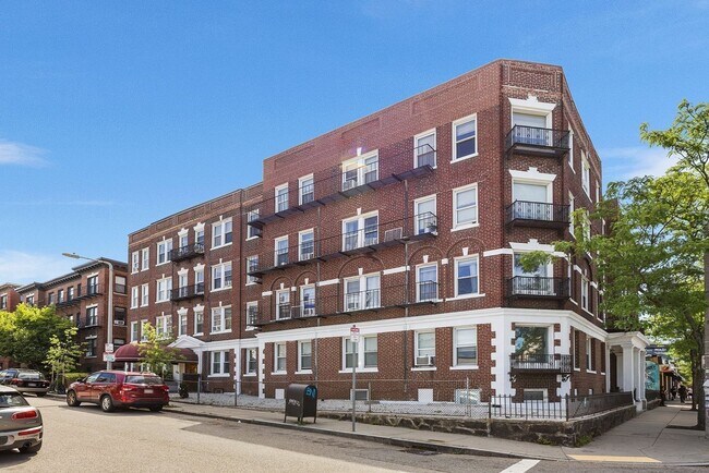 Building Photo - 56 Park Vale Ave