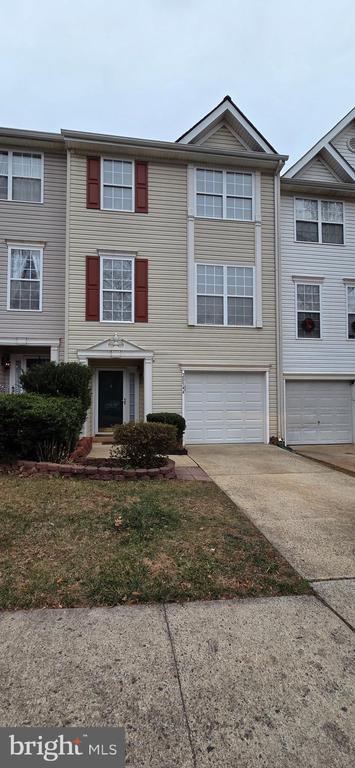 Building Photo - 20544 Blue Heron Terrace